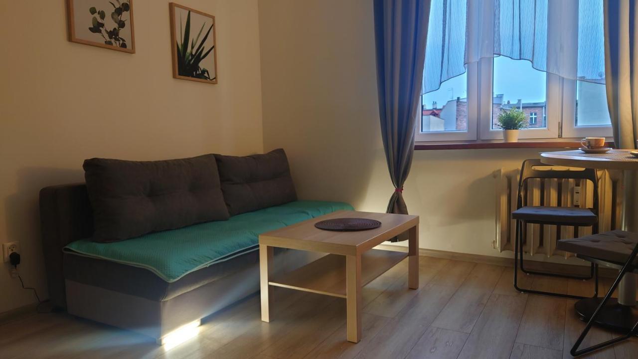 Apartment Center *